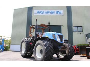 Трактор NEW HOLLAND T7000