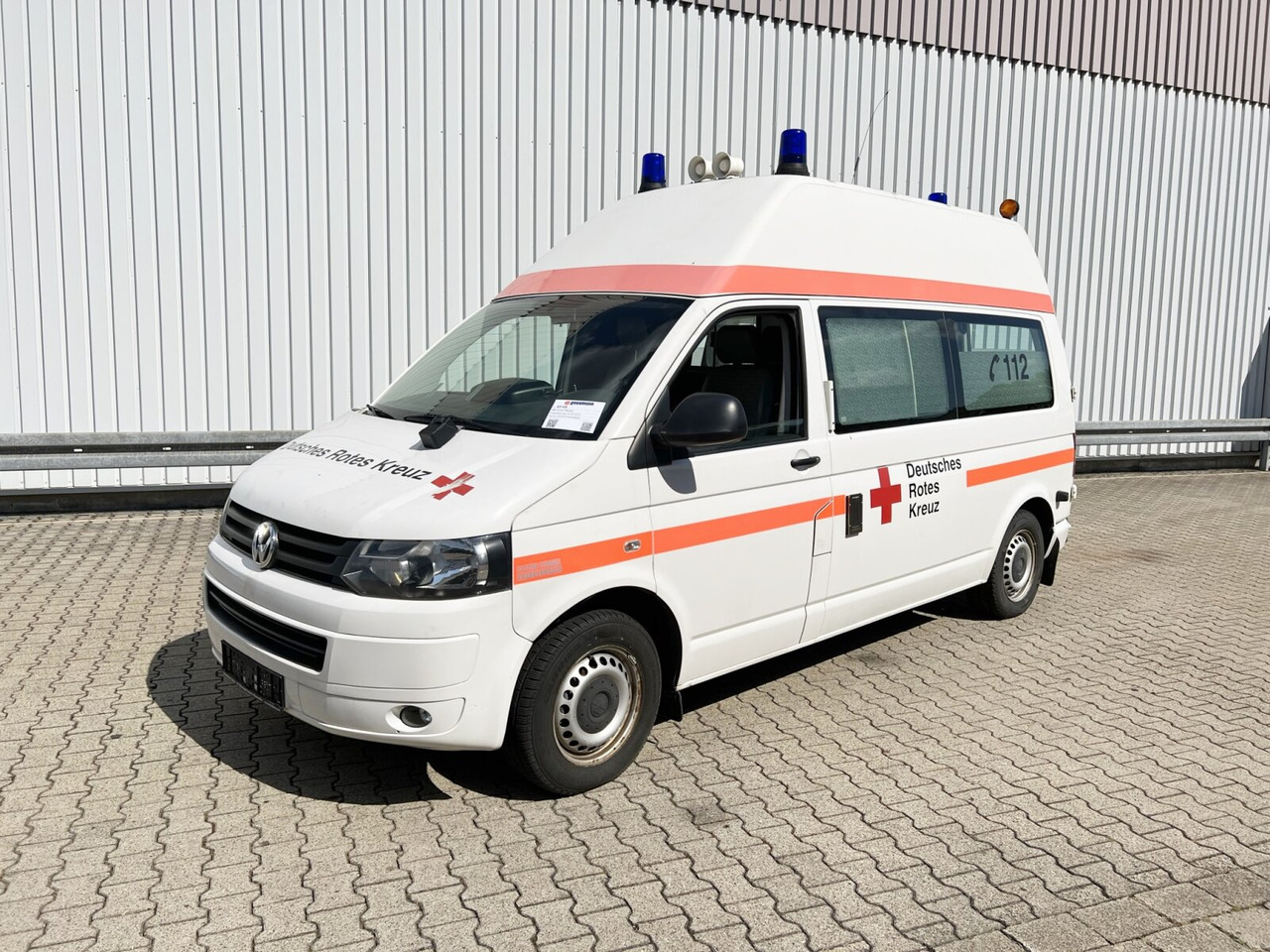 Машина скорой помощи Volkswagen T5 2.0 TDI 4x2 T5 2.0 TDI 4x2, Krankenwagen  eFH. из Бельгии в лизинг на Truck1, ID: