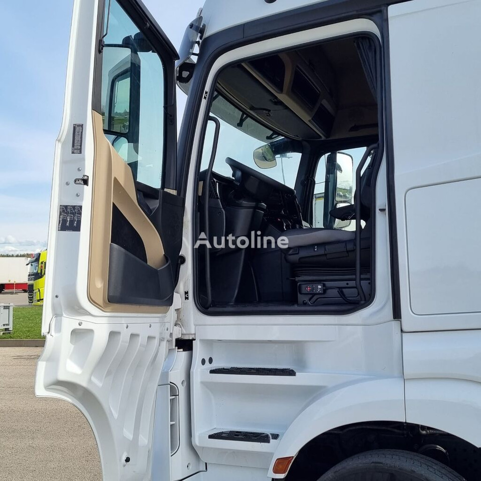 Тягач Mercedes-Benz Actros 1851 из Латвии, купить подержанный Тягач, Truck1  ID: 8337864