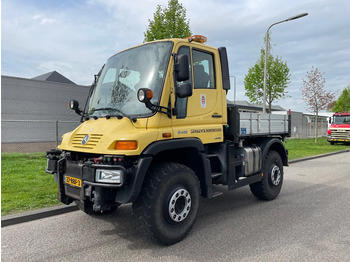 Самосвал UNIMOG U400