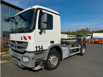 Грузовик-шасси MERCEDES-BENZ Actros 1832