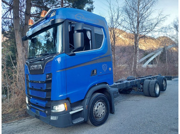 Грузовик-шасси SCANIA S 580