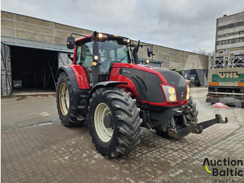 Трактор VALTRA T213