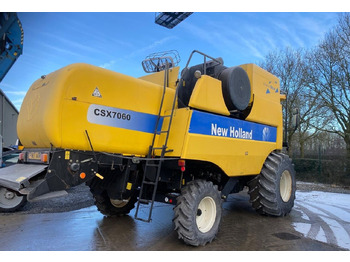 Зерноуборочный комбайн NEW HOLLAND CSX7000