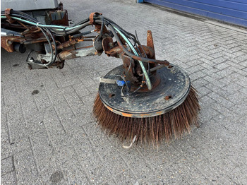 Подметально-уборочная машина Bucher CITYCAT 5000SL **SWEEPER-BALAYEUSE**: фото 3