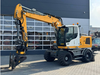 Колёсный экскаватор LIEBHERR A 914