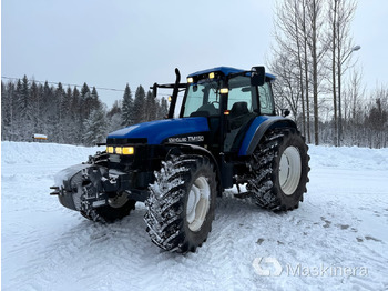 Трактор NEW HOLLAND TM