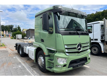 Грузовик-шасси Mercedes-Benz Actros 2543 6x2: фото 4