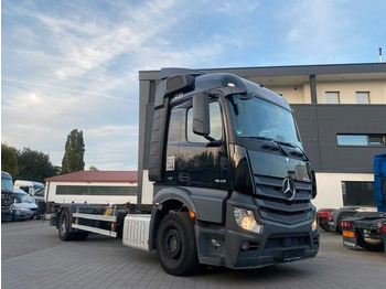 Грузовик-контейнеровоз/ Сменный кузов MERCEDES-BENZ Actros 1842