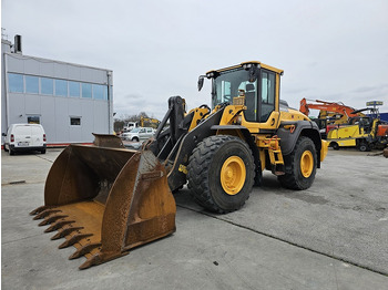 Колёсный погрузчик VOLVO L120H