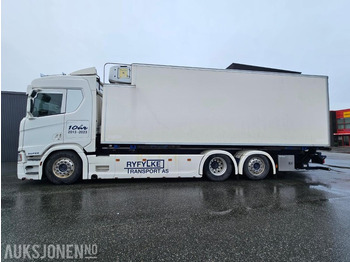 Грузовик с закрытым кузовом SCANIA R 450