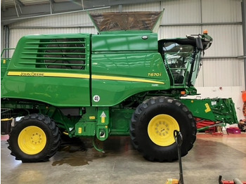 Зерноуборочный комбайн JOHN DEERE T670