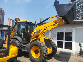 Экскаватор-погрузчик JCB 4CX