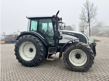 Трактор Valtra N141 hitech, Fronthef, Frontpto: фото 4