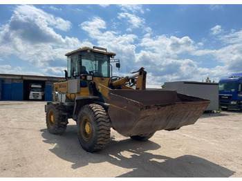 Колёсный погрузчик SDLG