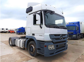 Тягач MERCEDES-BENZ Actros 1844