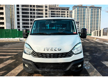 Грузовик бортовой/ Платформа IVECO