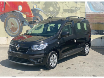 Легковой автомобиль RENAULT