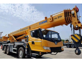 Мобильный кран XCMG