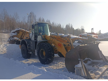 Колёсный погрузчик LIEBHERR L 544