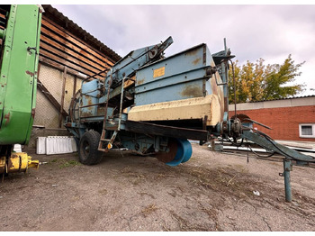 Картофелеуборочный комбайн