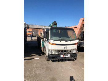 Грузовик бортовой/ Платформа HINO