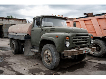 Грузовик-цистерна ЗИЛ