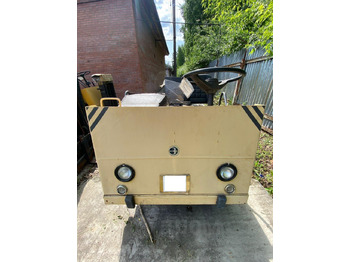 Складской тягач BALKANCAR