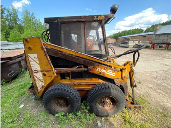 Мини-погрузчик с бортовым поворотом УРАЛВАГОНЗАВОД