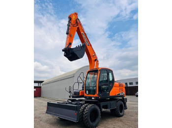 Колёсный экскаватор DEVELON