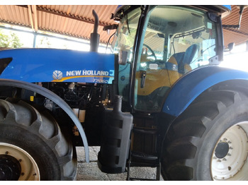 Трактор NEW HOLLAND T7000