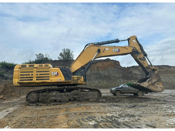 Гусеничный экскаватор CATERPILLAR