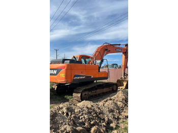 Гусеничный экскаватор DOOSAN