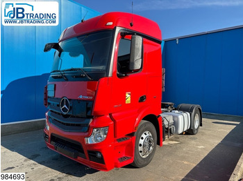 Тягач MERCEDES-BENZ Actros 1843