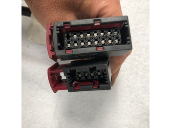 : фото в шапке страницы