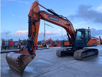 Гусеничный экскаватор DOOSAN DX225LC