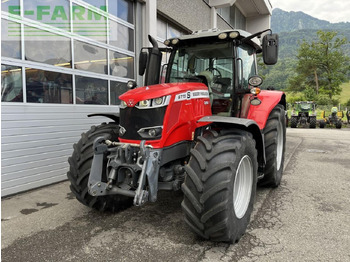 Трактор MASSEY FERGUSON 6715