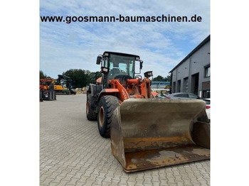 : фото в шапке страницы