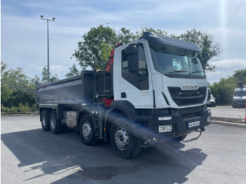 Самосвал IVECO Trakker