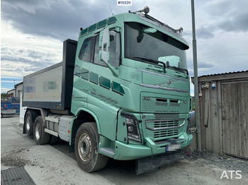 Самосвал VOLVO FH16 750