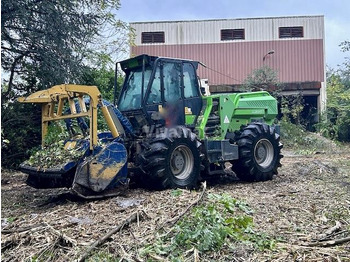 : фото в шапке страницы