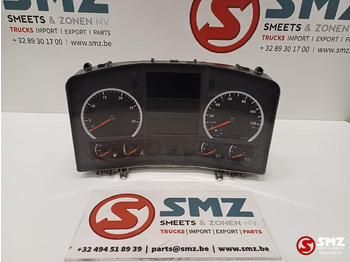 : фото в шапке страницы