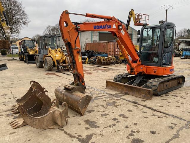 Komatsu PC 50 MR-2 - Мини-экскаватор: фото 1 Komatsu PC 50 MR-2 - Мини-экскаватор: фото 1