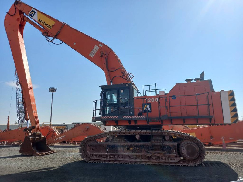 Hitachi EX1200-6 (LongReach 28m - Abu Dhabi) - Экскаватор: фото 1 Hitachi EX1200-6 (LongReach 28m - Abu Dhabi) - Экскаватор: фото 1