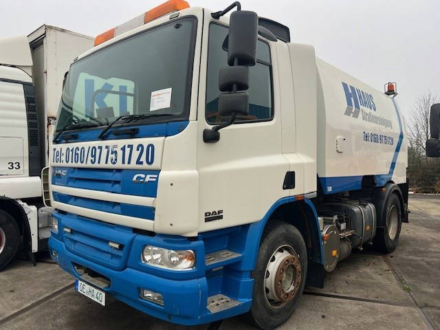 DAF 65 FA65.180 CF - Подметально-уборочная машина: фото 1 DAF 65 FA65.180 CF - Подметально-уборочная машина: фото 1