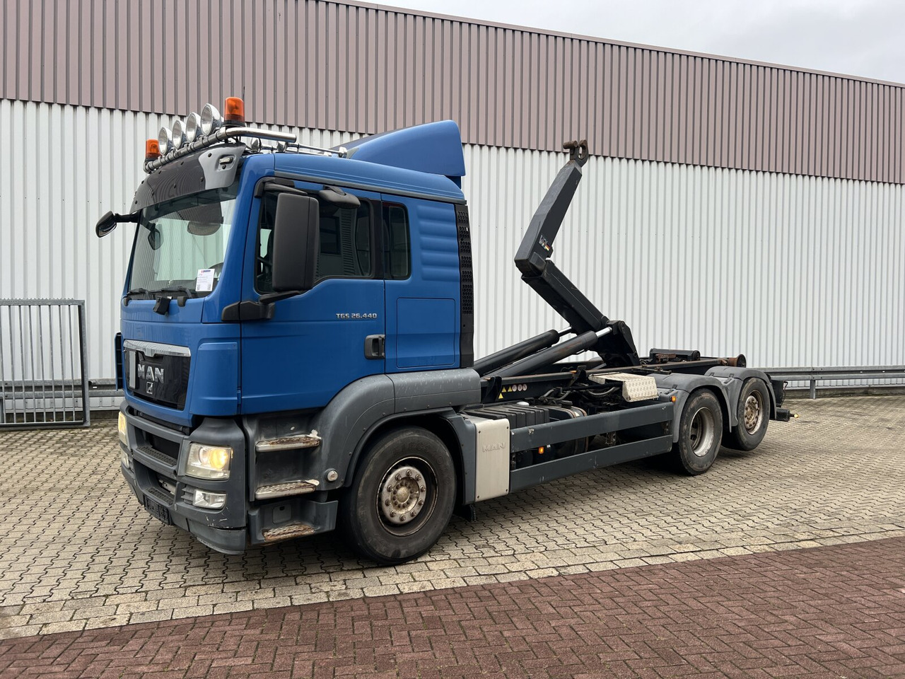 MAN TGS 26.440 6x2-2 BL TGS 26.440 6x2-2 BL, Intarder, Liftachse - Крюковой мультилифт: фото 1 MAN TGS 26.440 6x2-2 BL TGS 26.440 6x2-2 BL, Intarder, Liftachse - Крюковой мультилифт: фото 1