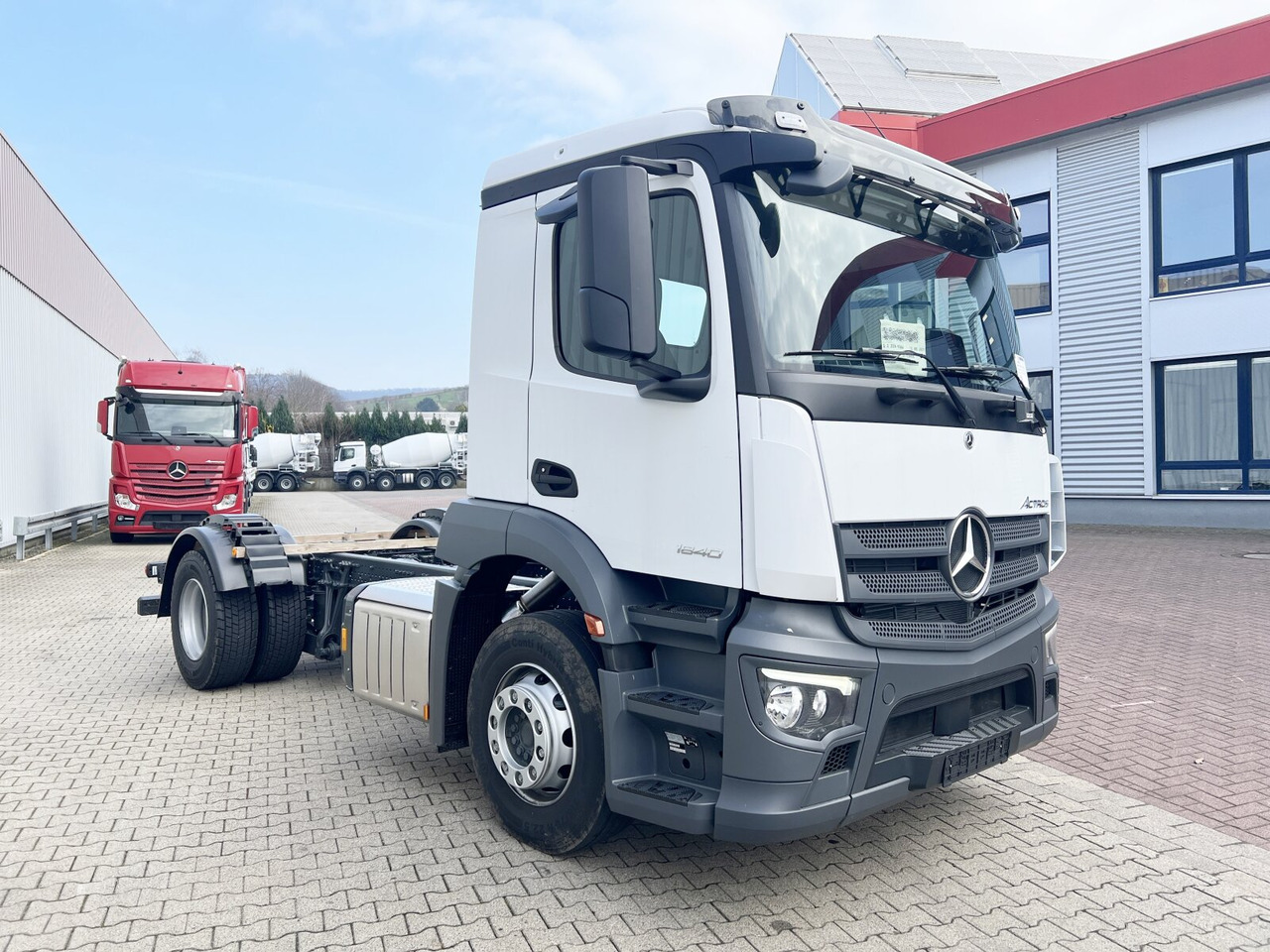 Новый Самосвал Mercedes-Benz Actros 1840 L 4x2 Actros 1840 L 4x2, MultimediaCockpit: фото 8