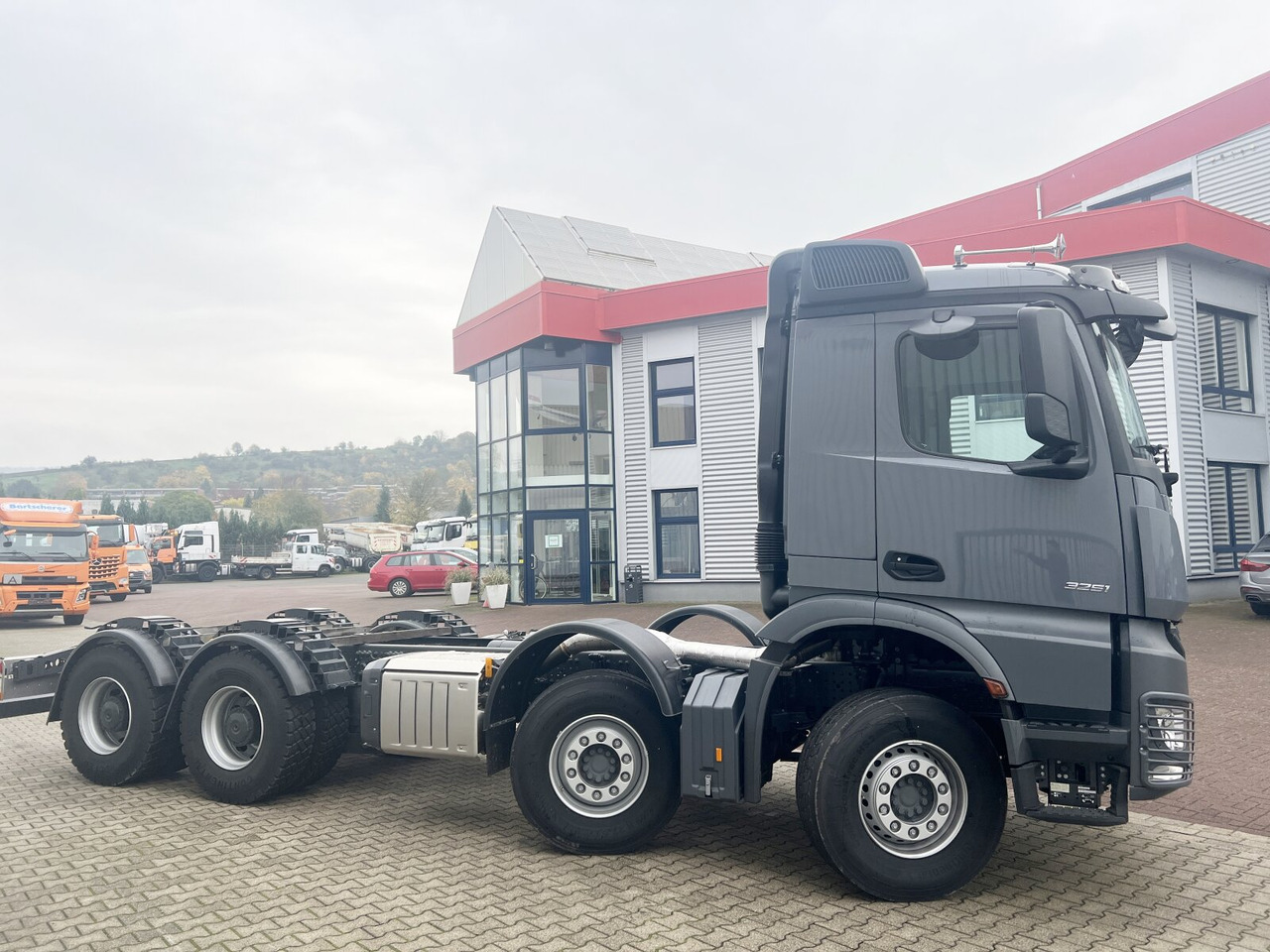 Новый Крюковой мультилифт Mercedes-Benz Arocs 3251 L 8x4/4 Arocs 3251 L 8x4/4: фото 10