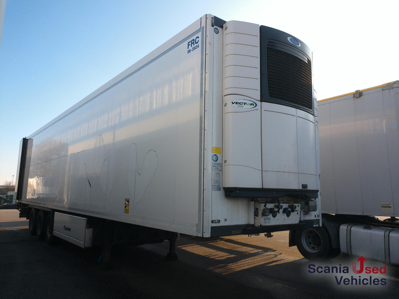 KRONE Tiefkühler Vector 1950 PK Liftachse DS m. Balken! - Изотермический полуприцеп: фото 1 KRONE Tiefkühler Vector 1950 PK Liftachse DS m. Balken! - Изотермический полуприцеп: фото 1