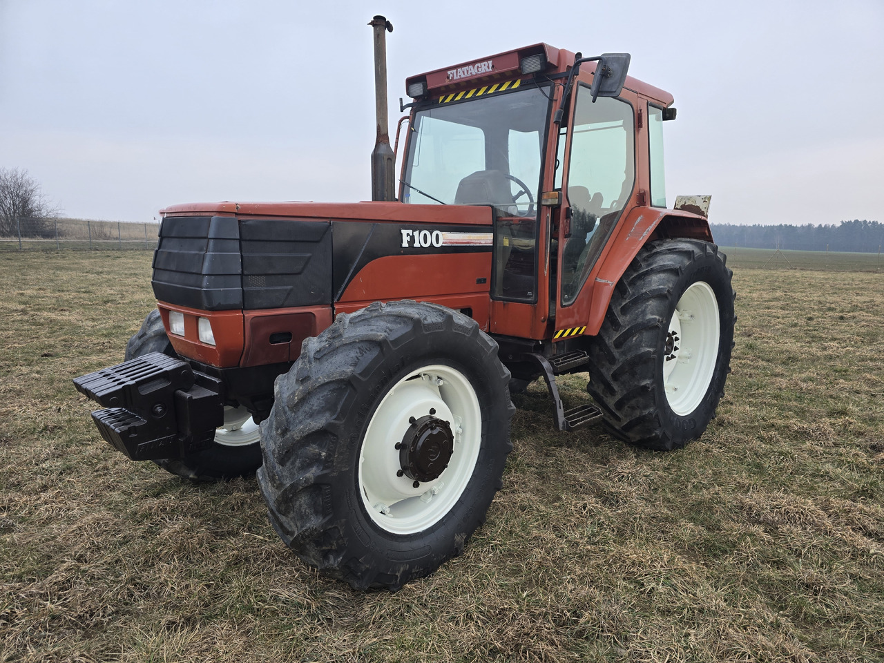 FIAT F100 DT - Трактор: фото 1 FIAT F100 DT - Трактор: фото 1